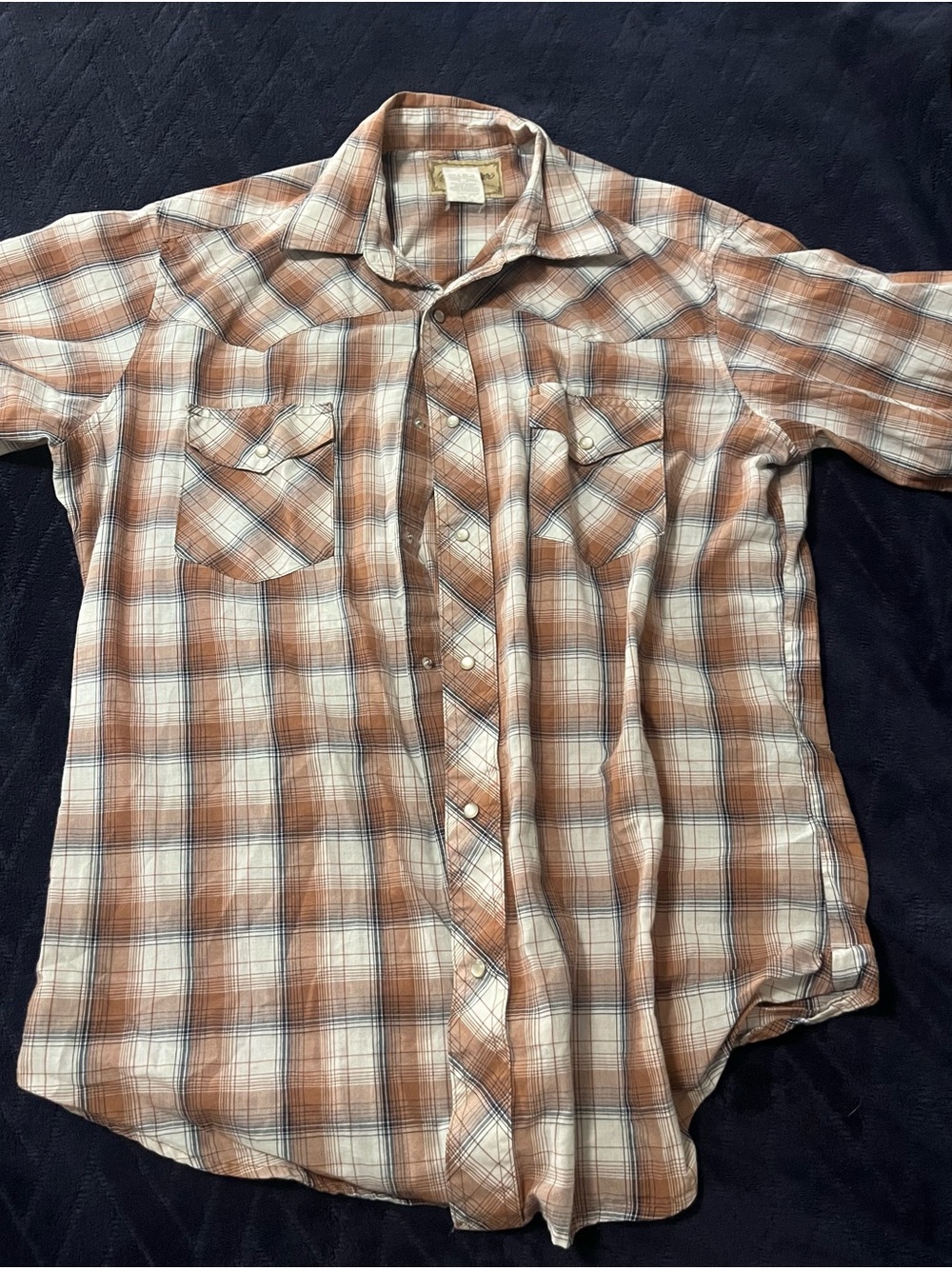 Wrangler Men's Plaid Snap- Down Shirt in Brown and Cream